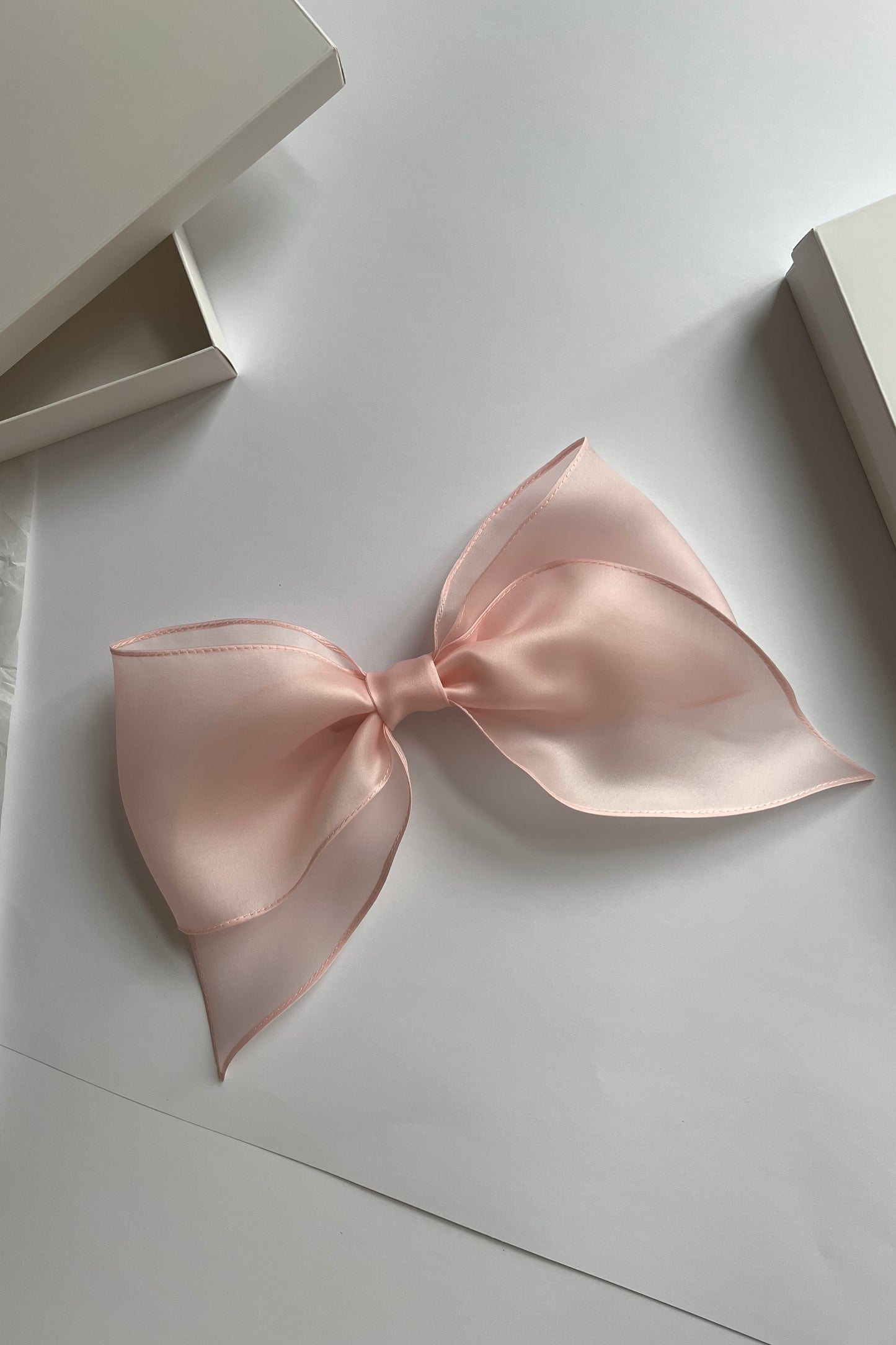 THÉA barrette bow M-size