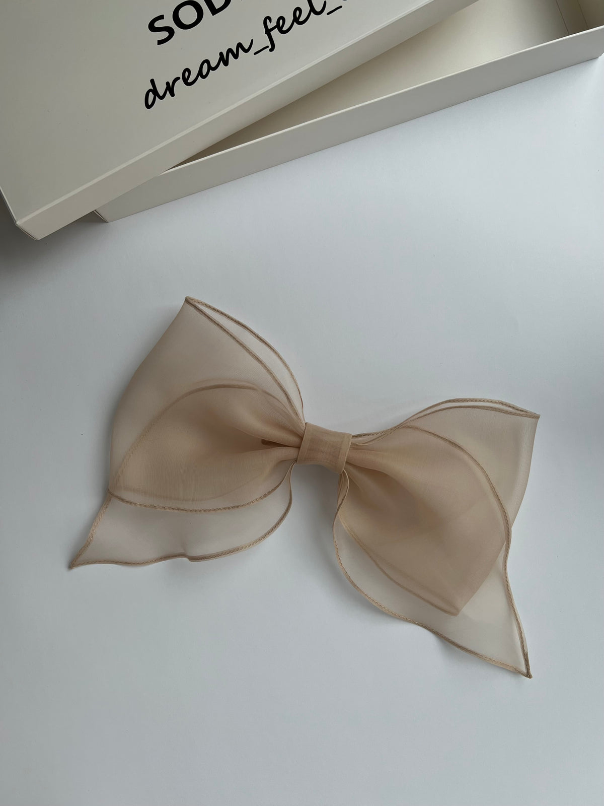 BEIGE barrette bow M-size