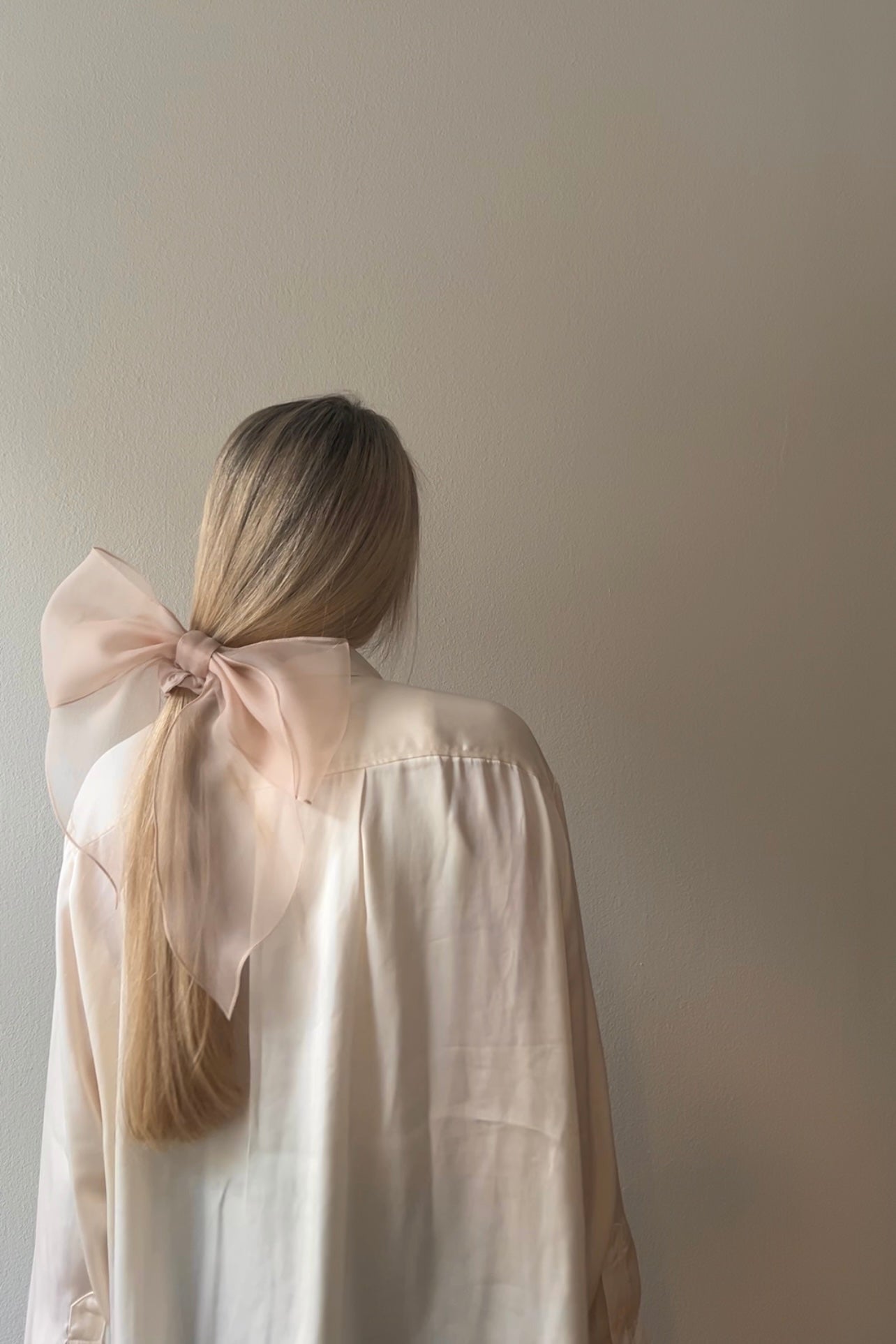 BEIGE scrunchie bow