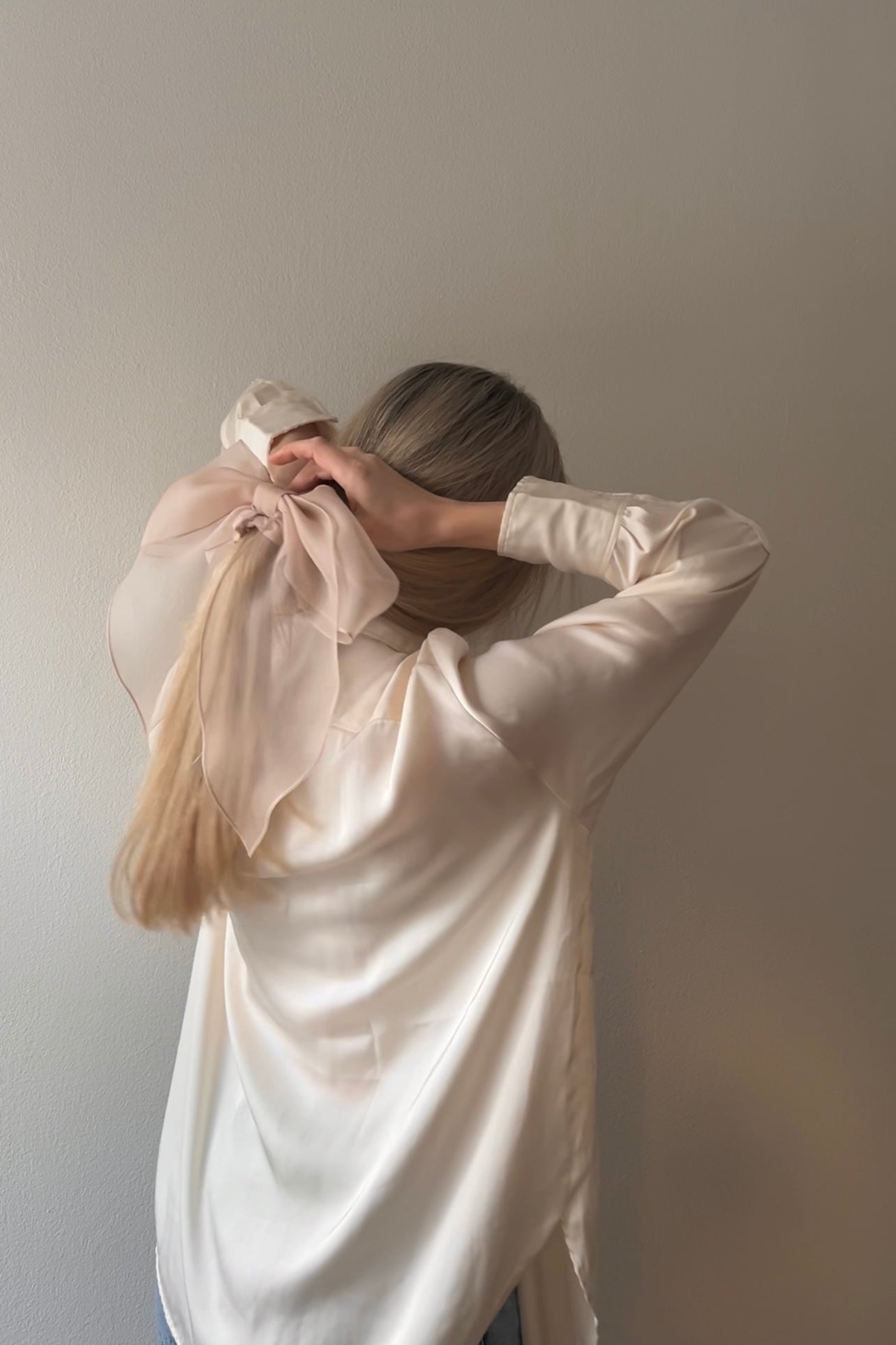 BEIGE scrunchie bow