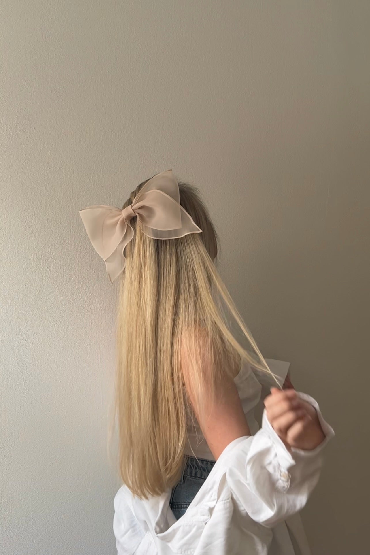 BEIGE barrette bow M-size