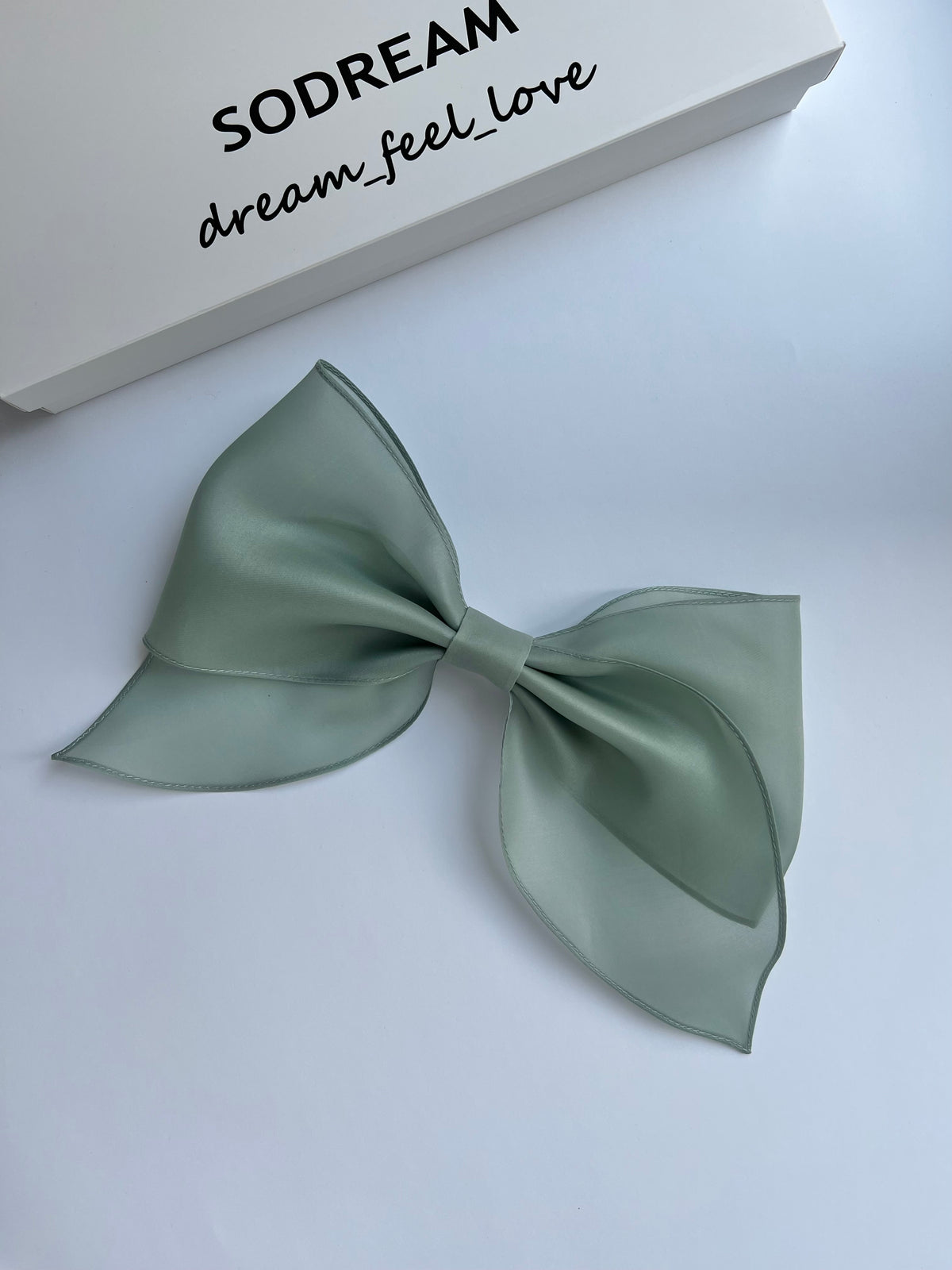 BLUEWHISPER barrette bow M-size