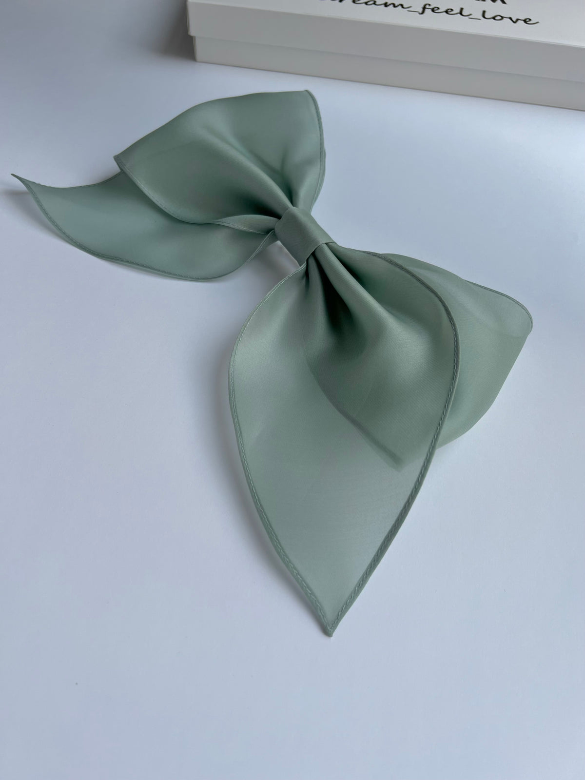 BLUEWHISPER barrette bow M-size