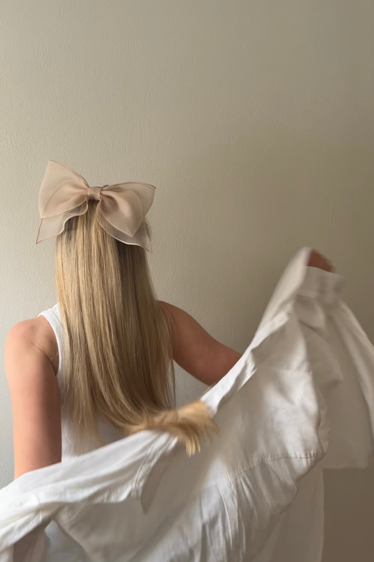 BEIGE barrette bow M-size