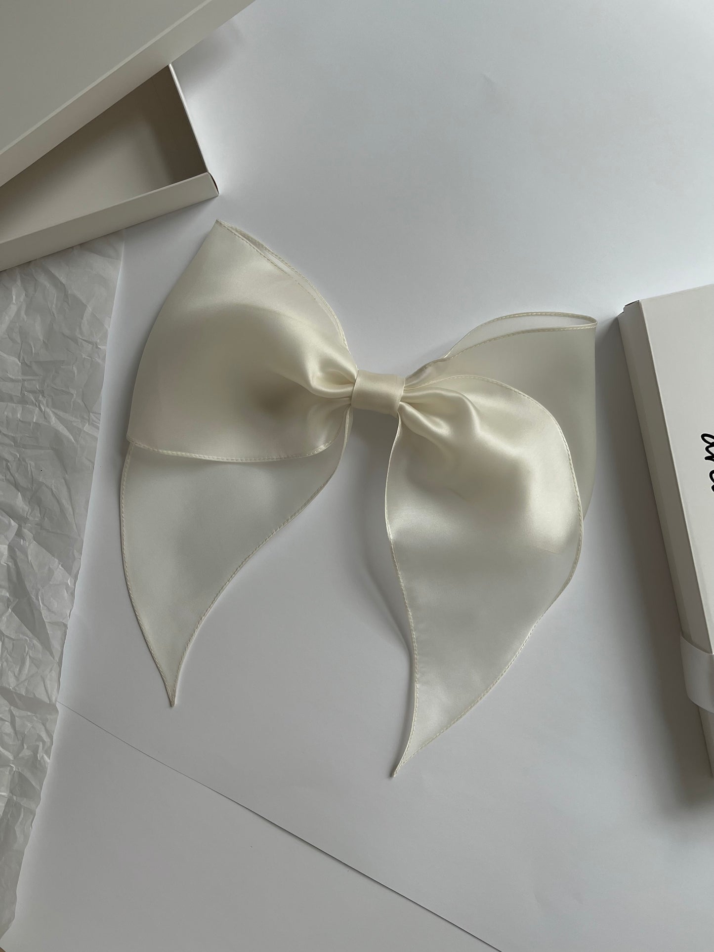 ADÉLE barrette bow