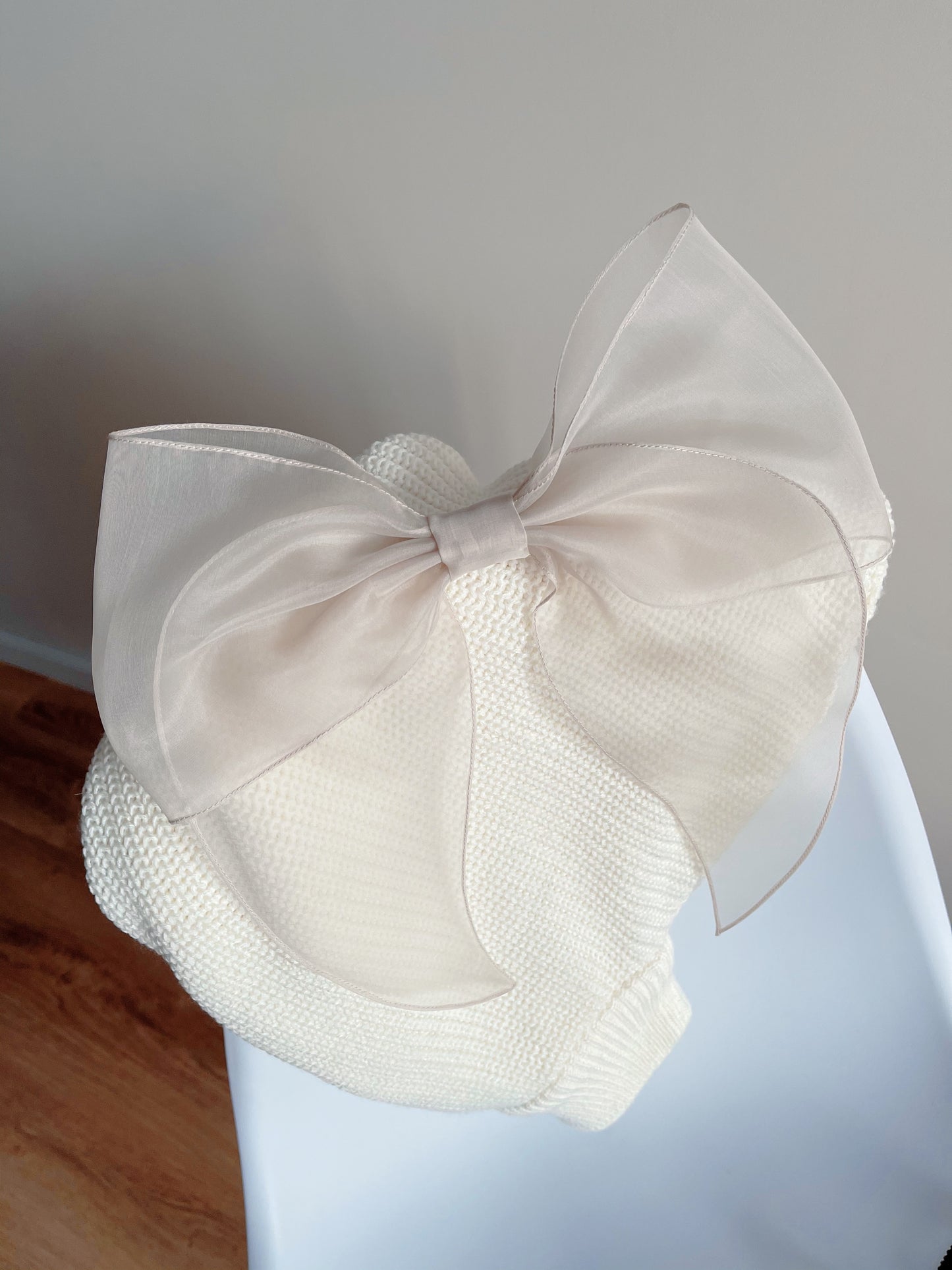 WHITEWHISPER barrette bow