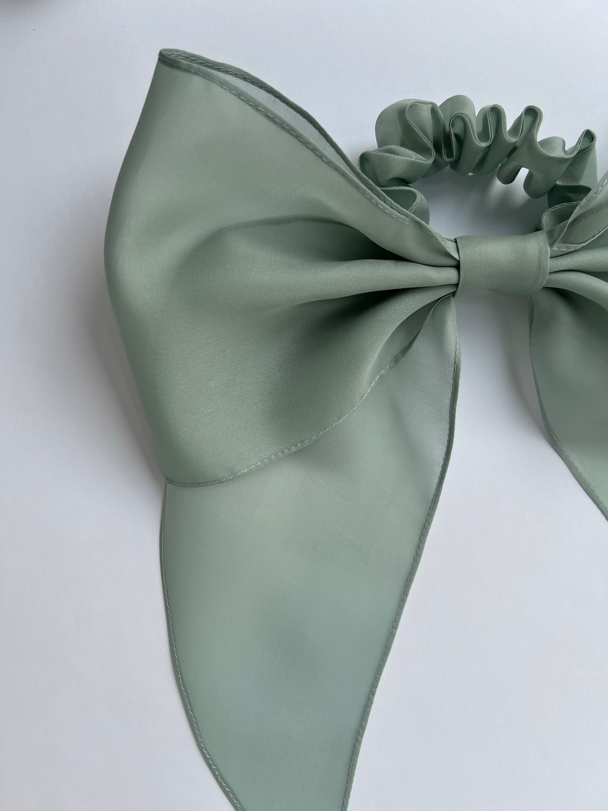 BLUEWHISPER scrunchie bow