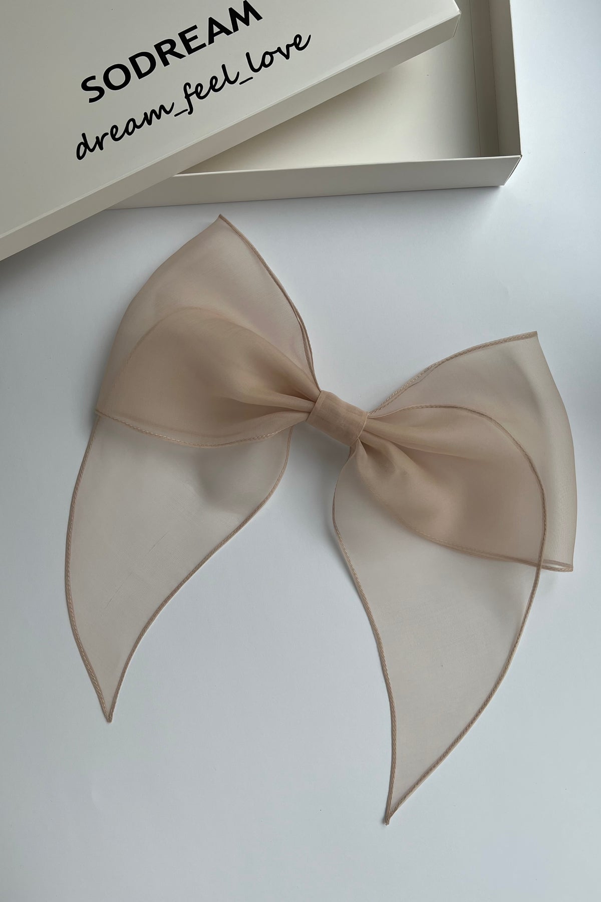 BEIGE barrette bow